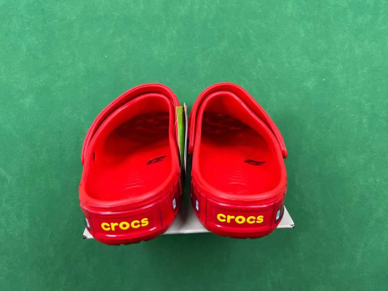 Crocs Lightning McQueen Clogs — foto 7 de 8
