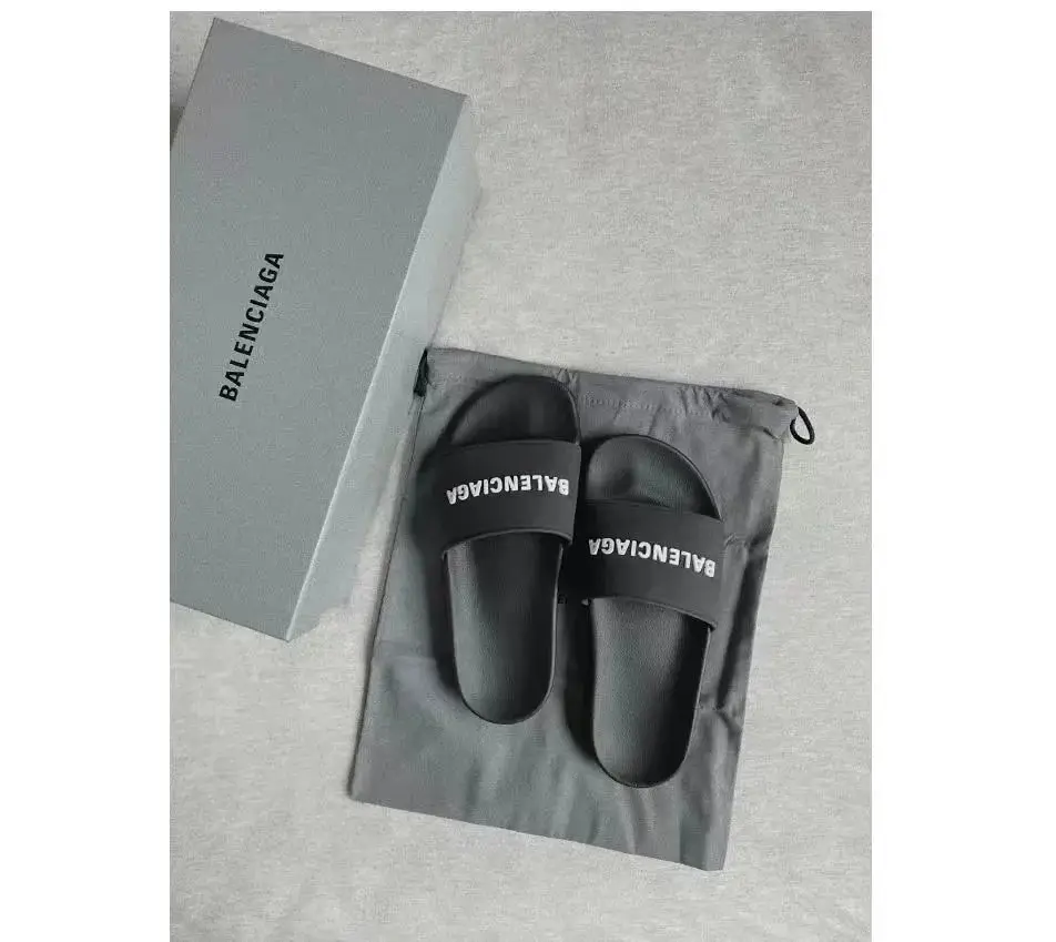 Balenciaga Logo Slide Sandals [17 styles] — foto 7 de 8