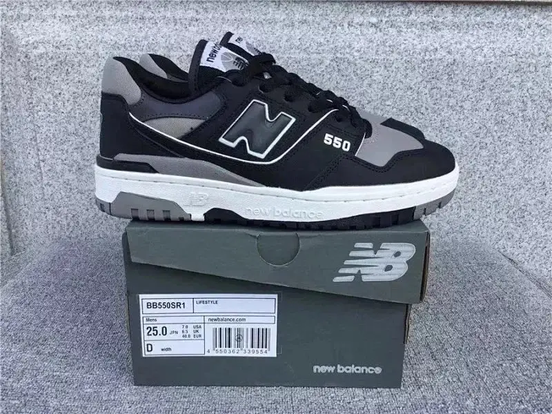 New Balance 550 Sneakers(33 style) — foto 2 de 8
