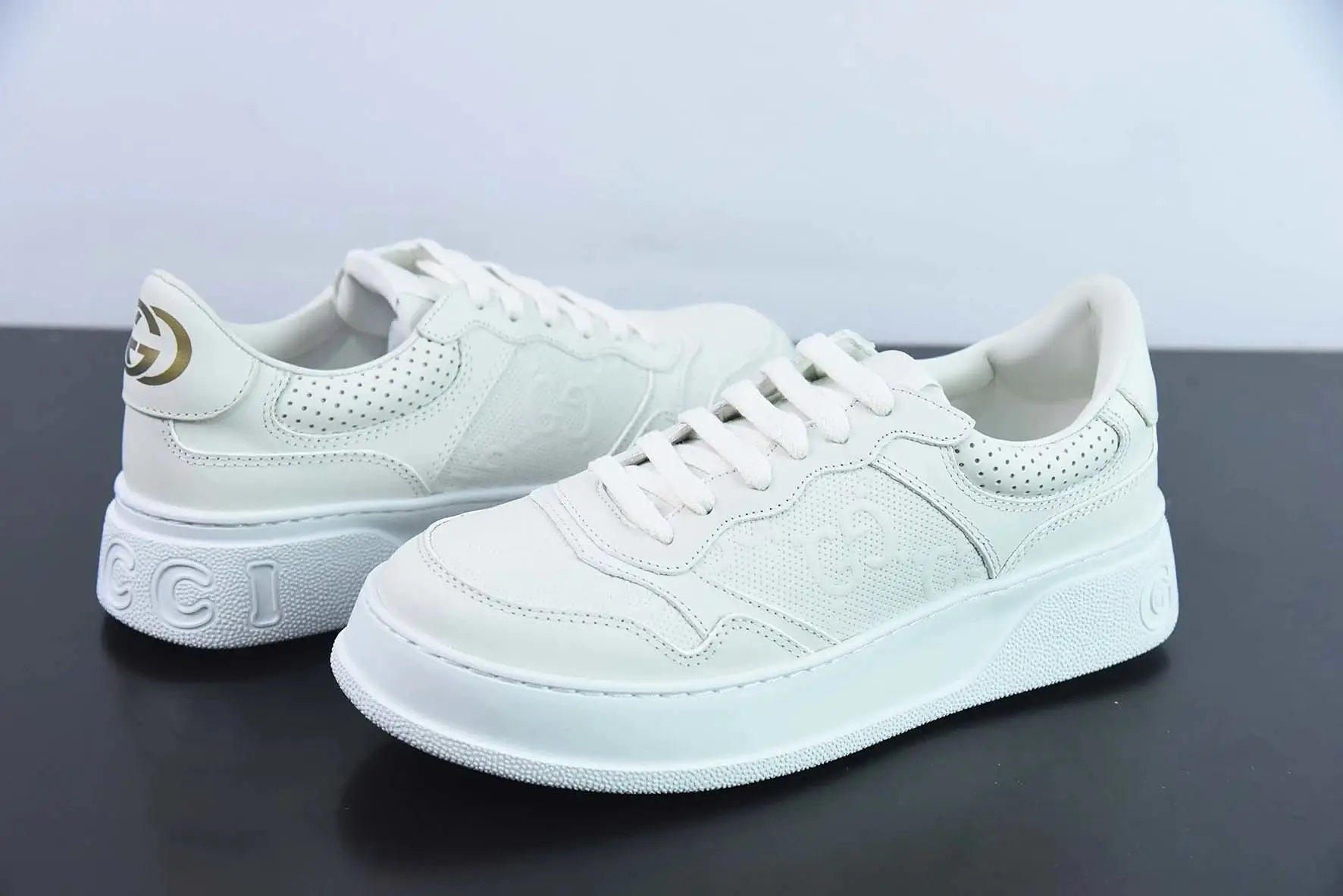 Gucci Rhyton Sneakers [21 styles] — foto 3 de 8
