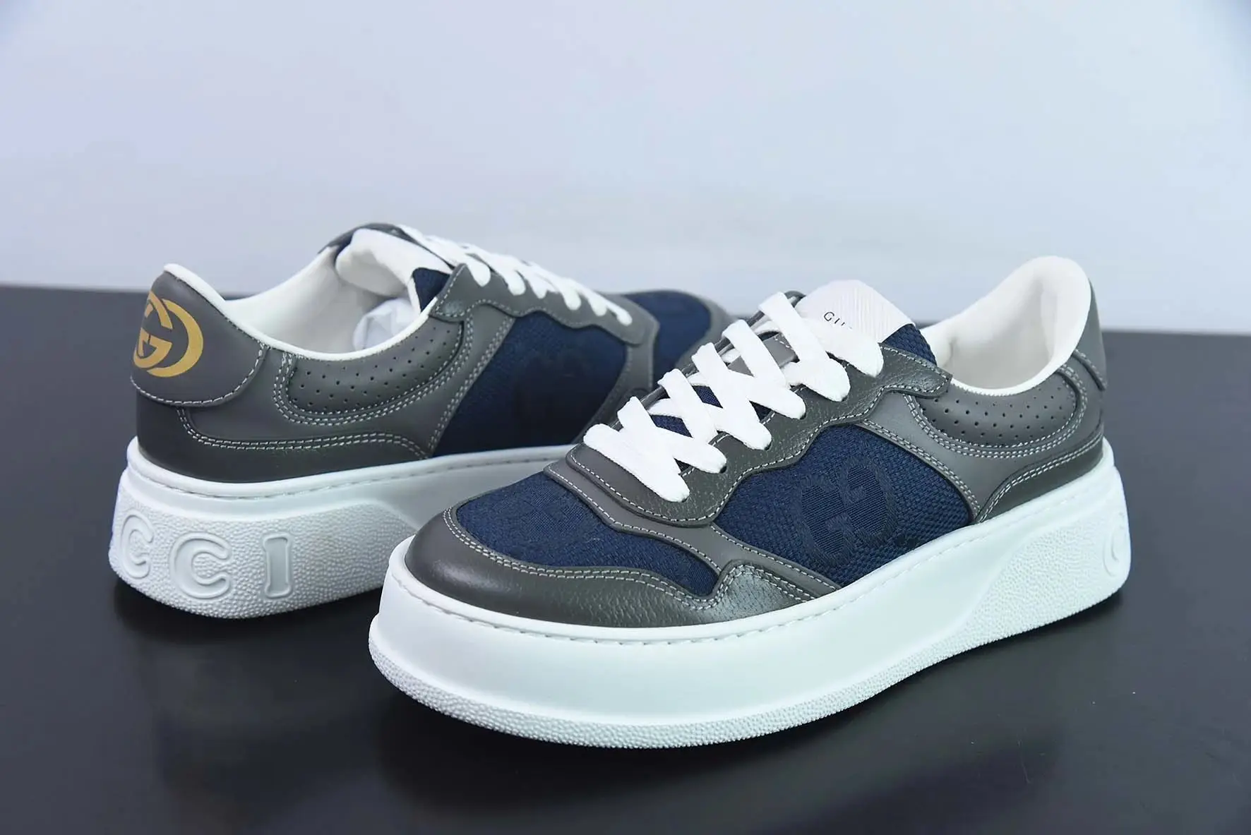 Gucci Rhyton Sneakers [21 styles] — foto 4 de 8