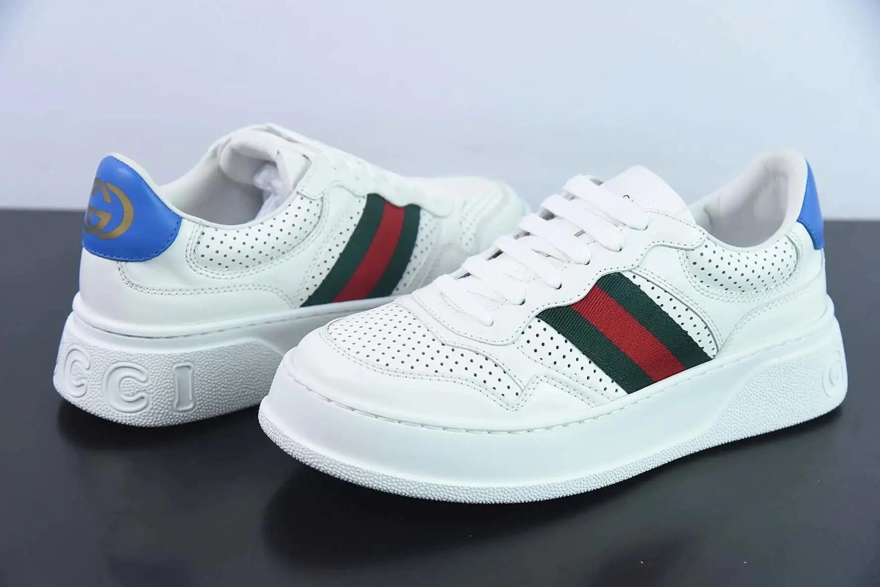 Gucci Rhyton Sneakers [21 styles] — foto 5 de 8