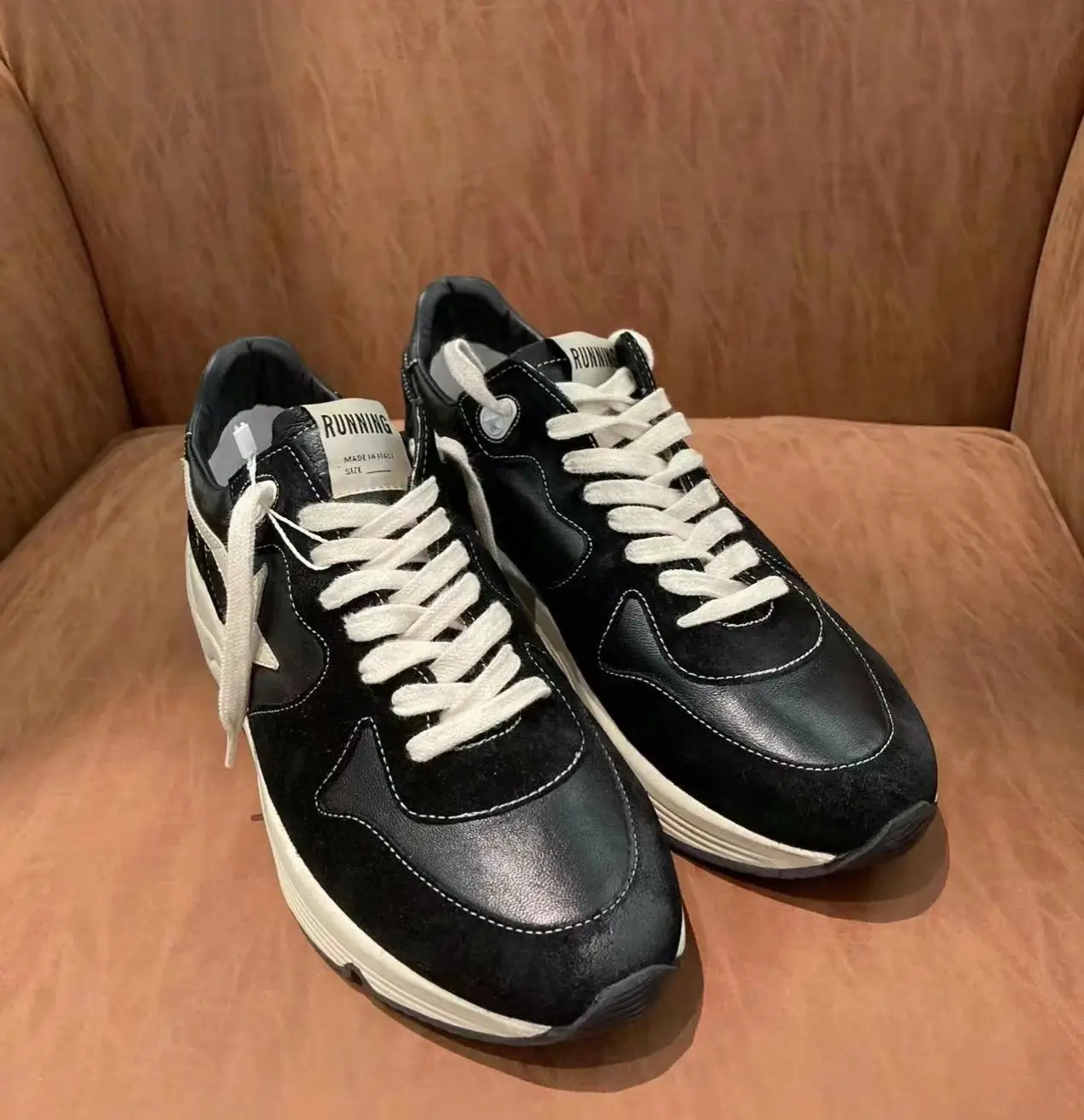 Golden Goose Chunky Sneakers [2 styles] — foto 2 de 5