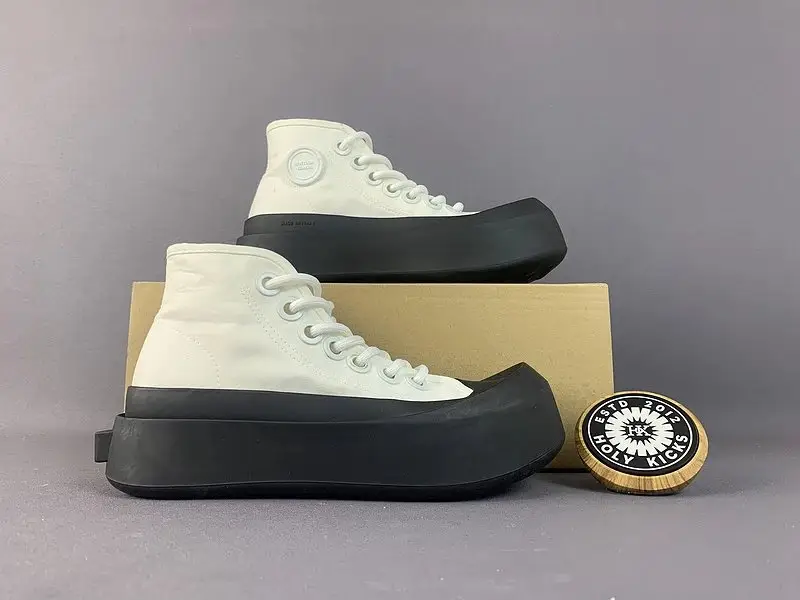 Holy Kicks Chunky Sneakers [8 styles] — foto 2 de 8