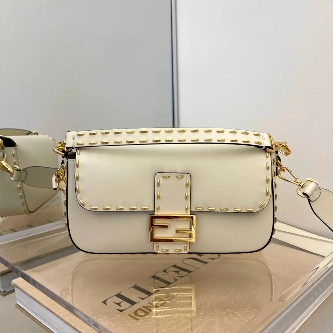 Fendi Chain Bag [14 styles] — foto 3 de 8