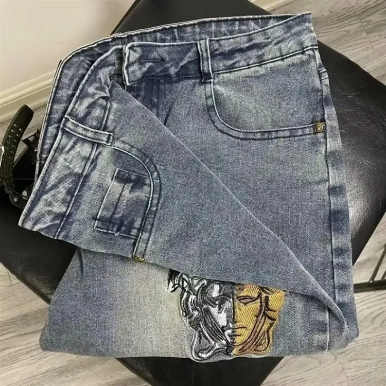 Versace Jeans — foto 3 de 6