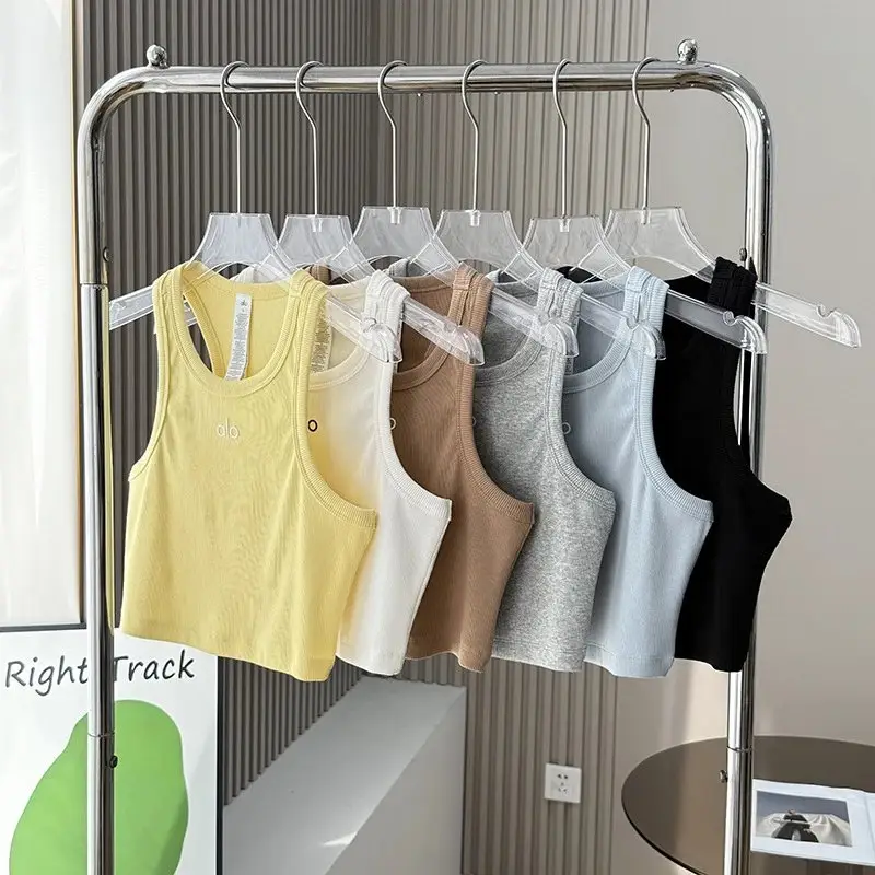 Alo Vest Top [6 styles] — foto 2 de 5