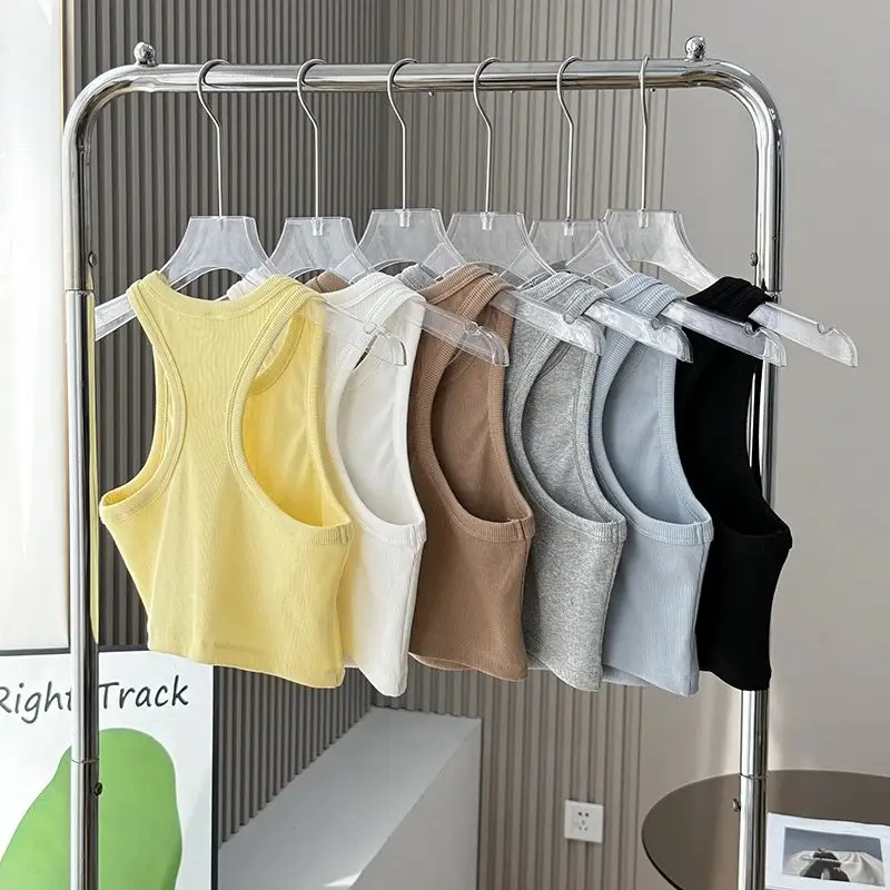 Alo Vest Top [6 styles] — foto 3 de 5