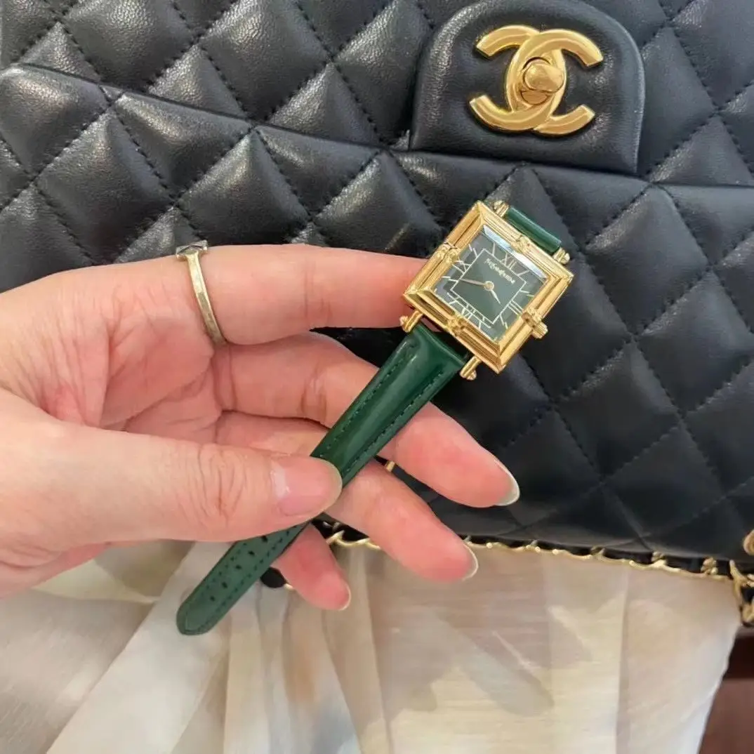 Chanel Watches [5 styles] — foto 6 de 6