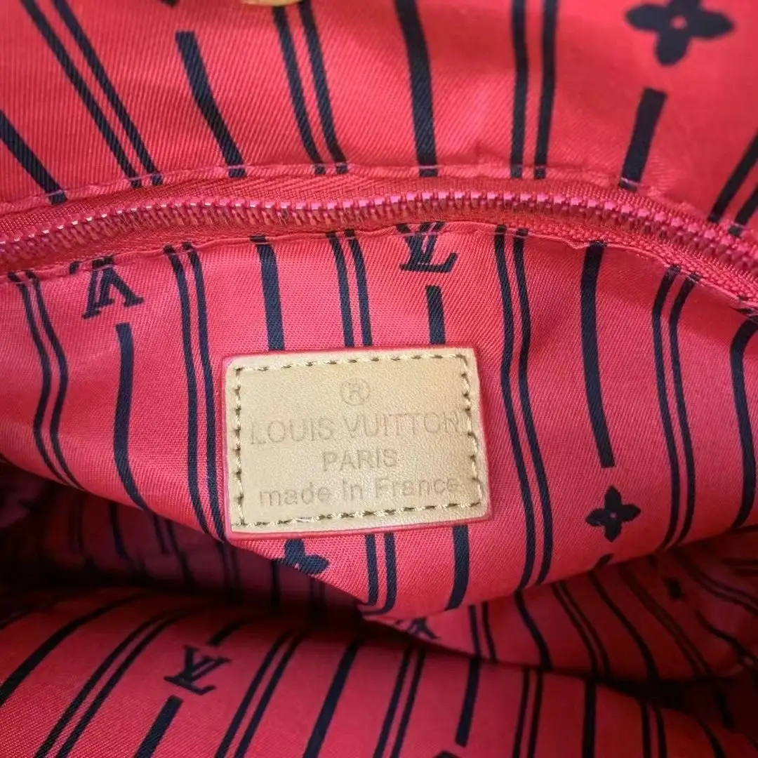 Louis Vuitton Underarm Bag [33 styles] — foto 8 de 8