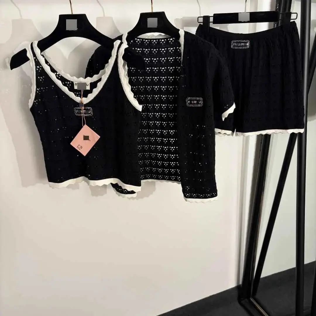 Miu Miu Vest Top [8 styles] — foto 2 de 5