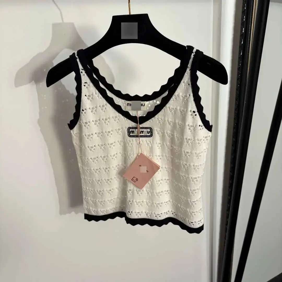Miu Miu Vest Top [8 styles] — foto 4 de 5