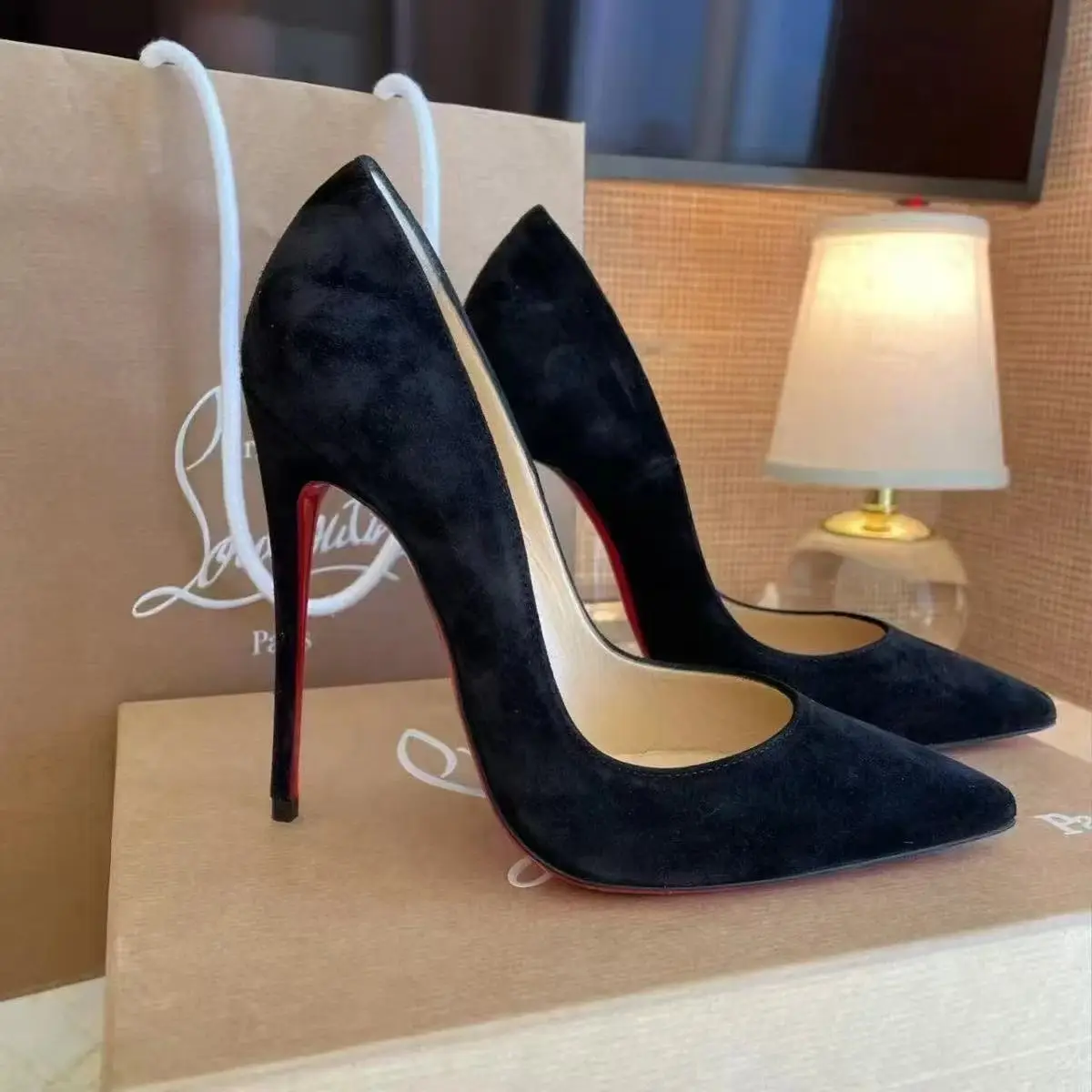 Christian Louboutin Stilettos [19 styles] — foto 6 de 8