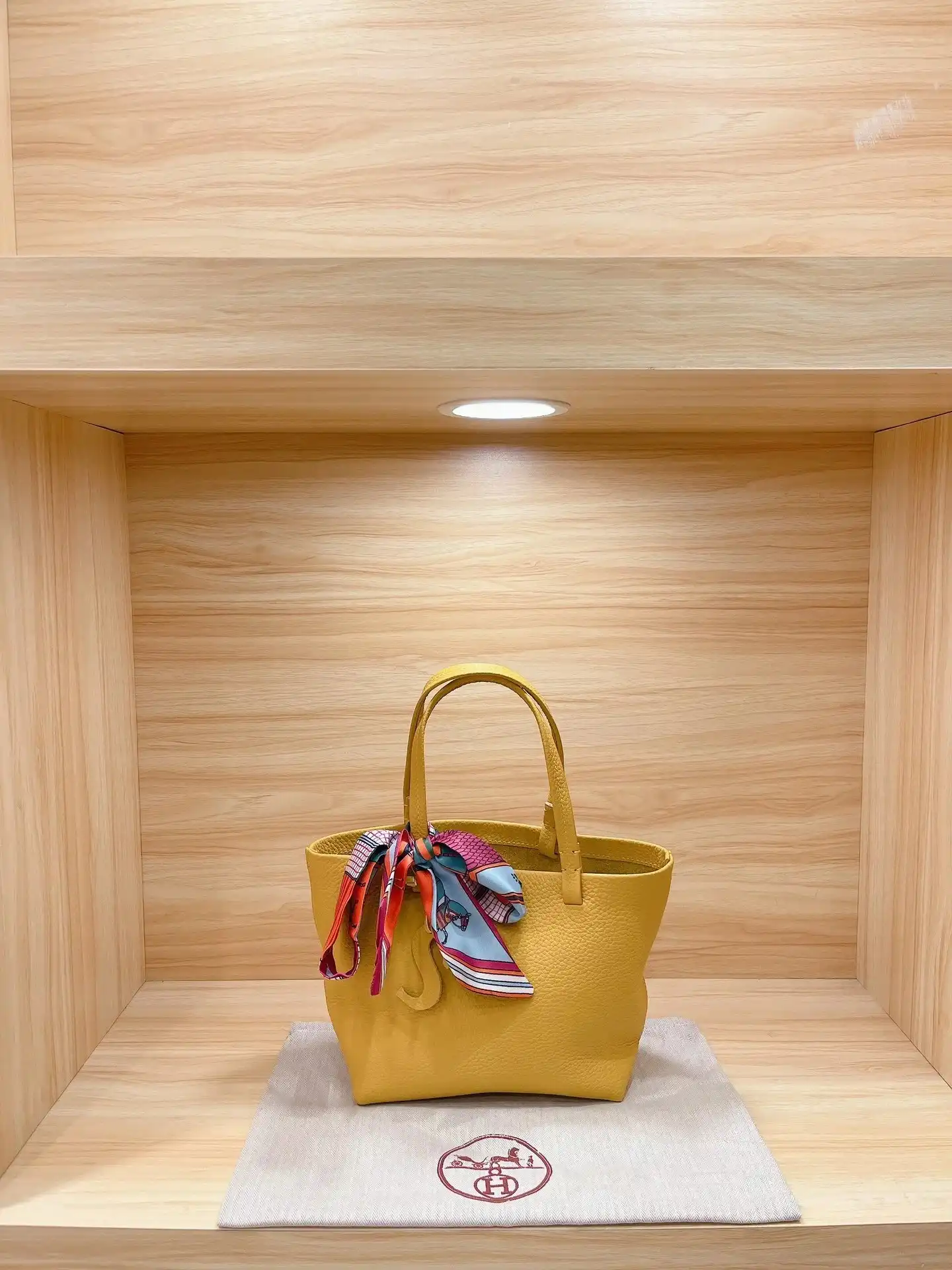 Herm S Tote Bag [15 styles]