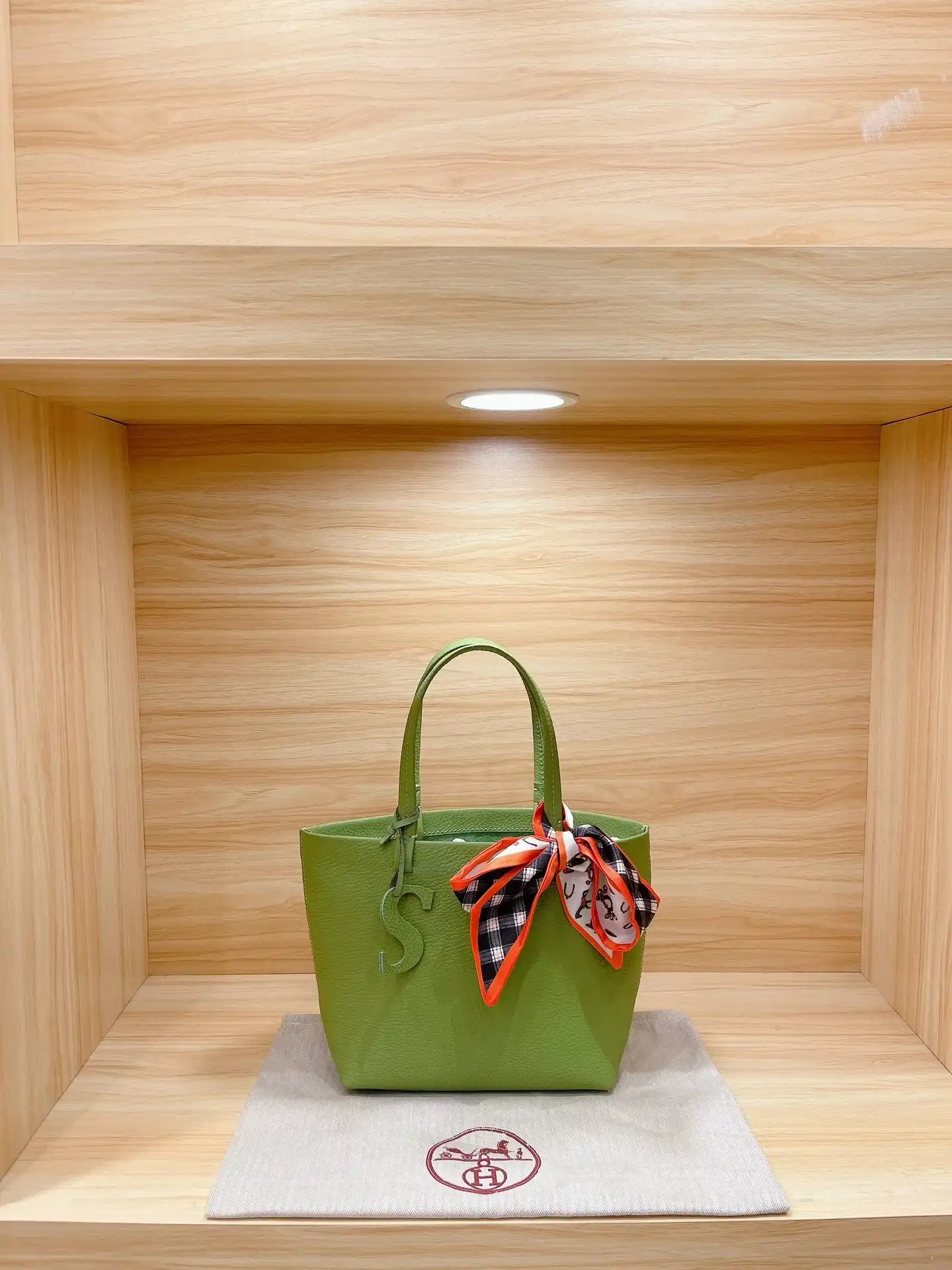 Herm S Tote Bag [15 styles] — foto 3 de 8