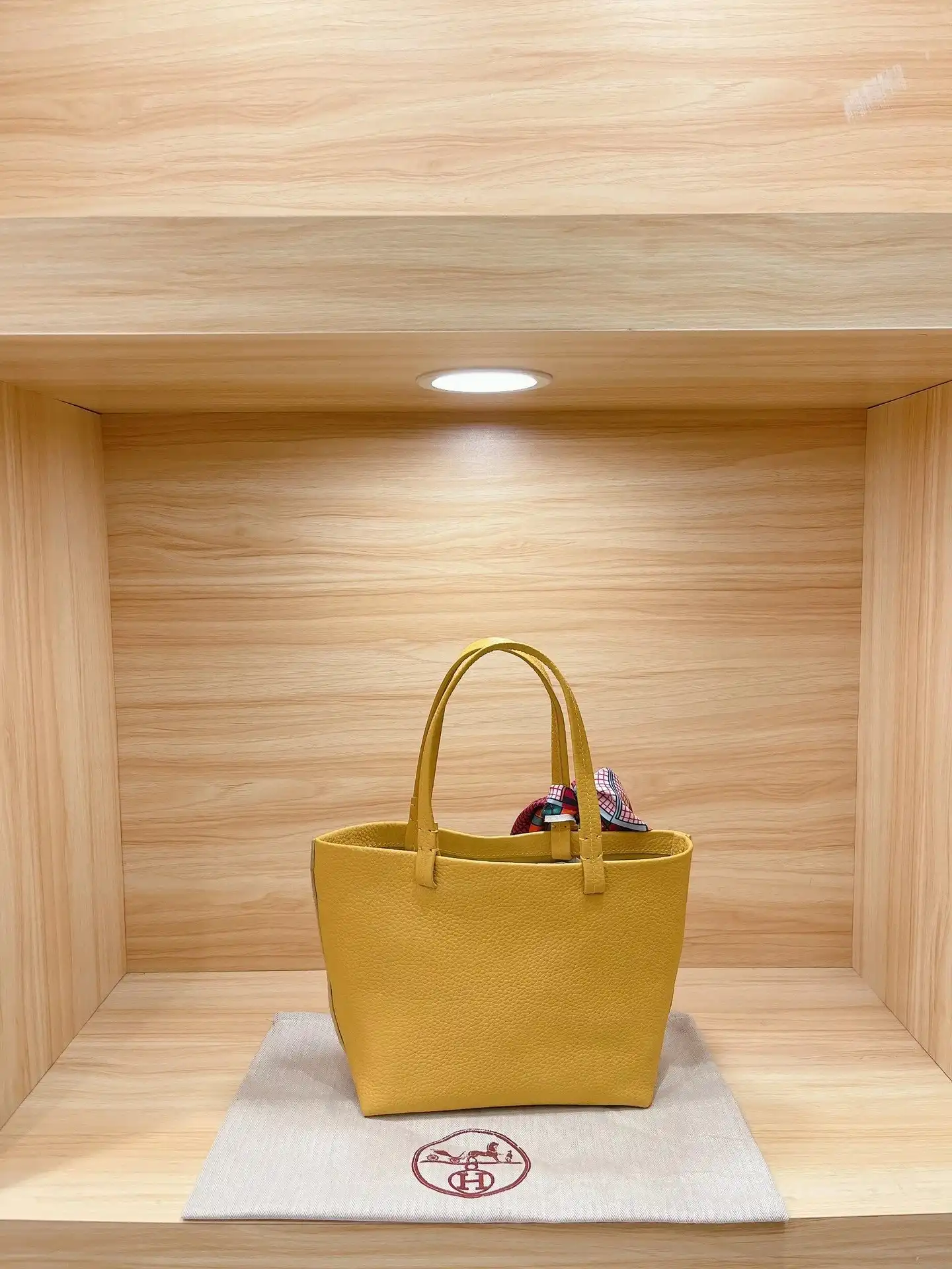 Herm S Tote Bag [15 styles] — foto 5 de 8