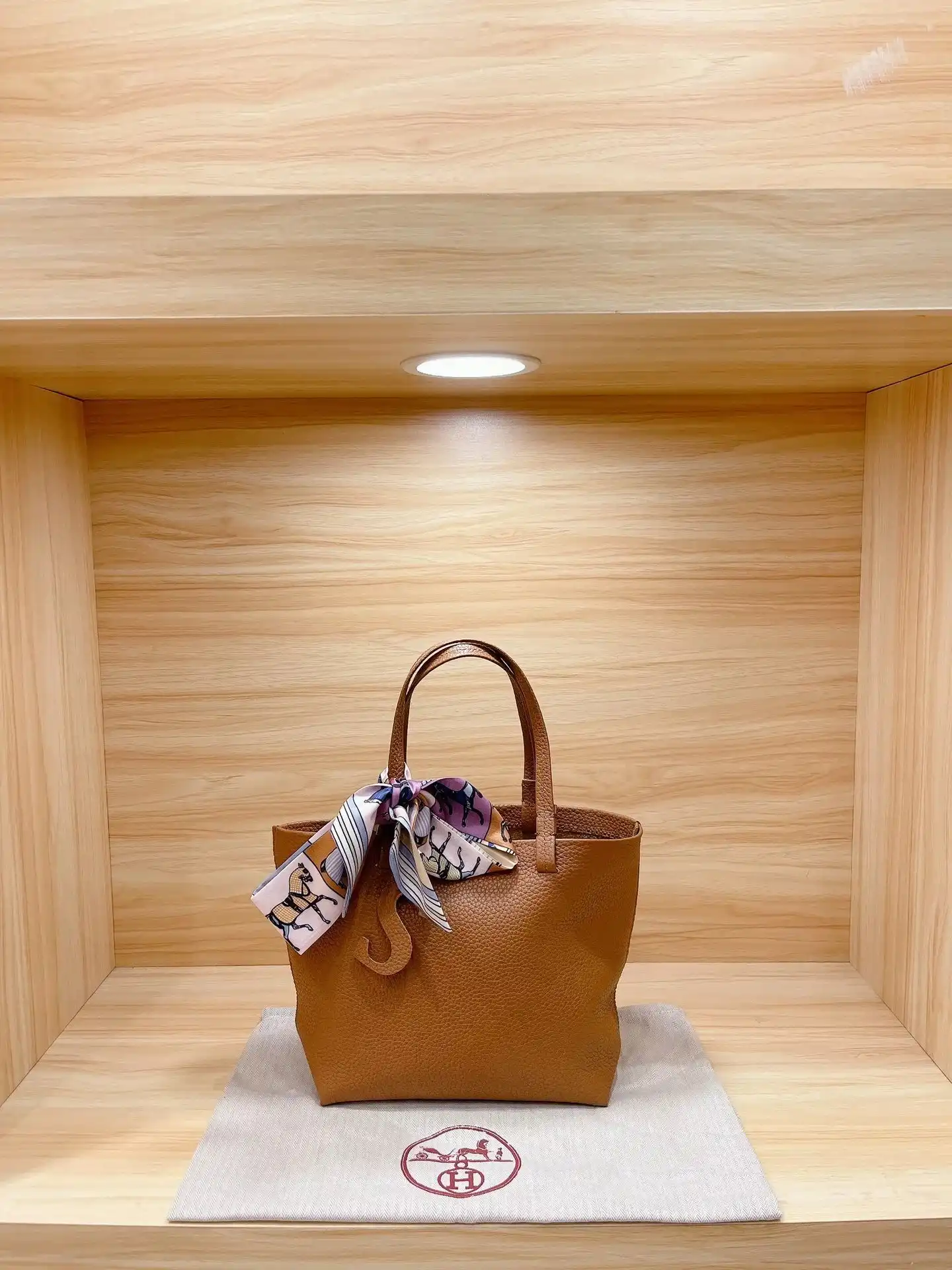 Herm S Tote Bag [15 styles] — foto 6 de 8