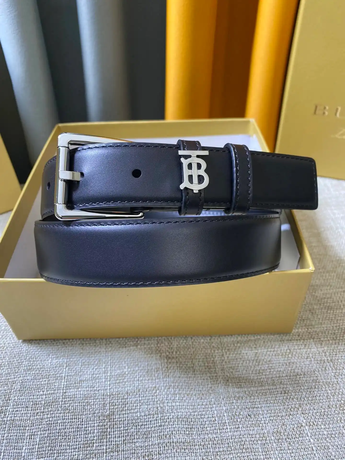 Burberry Leather Belt [15 styles] — foto 8 de 8