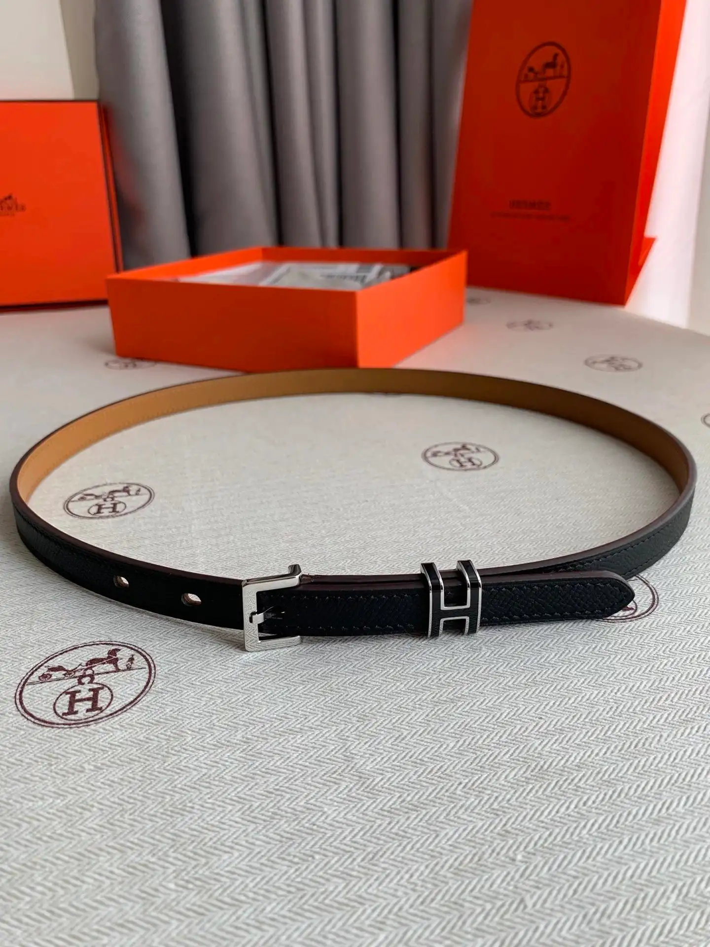 Herm S Leather Belt [12 styles] — foto 2 de 8
