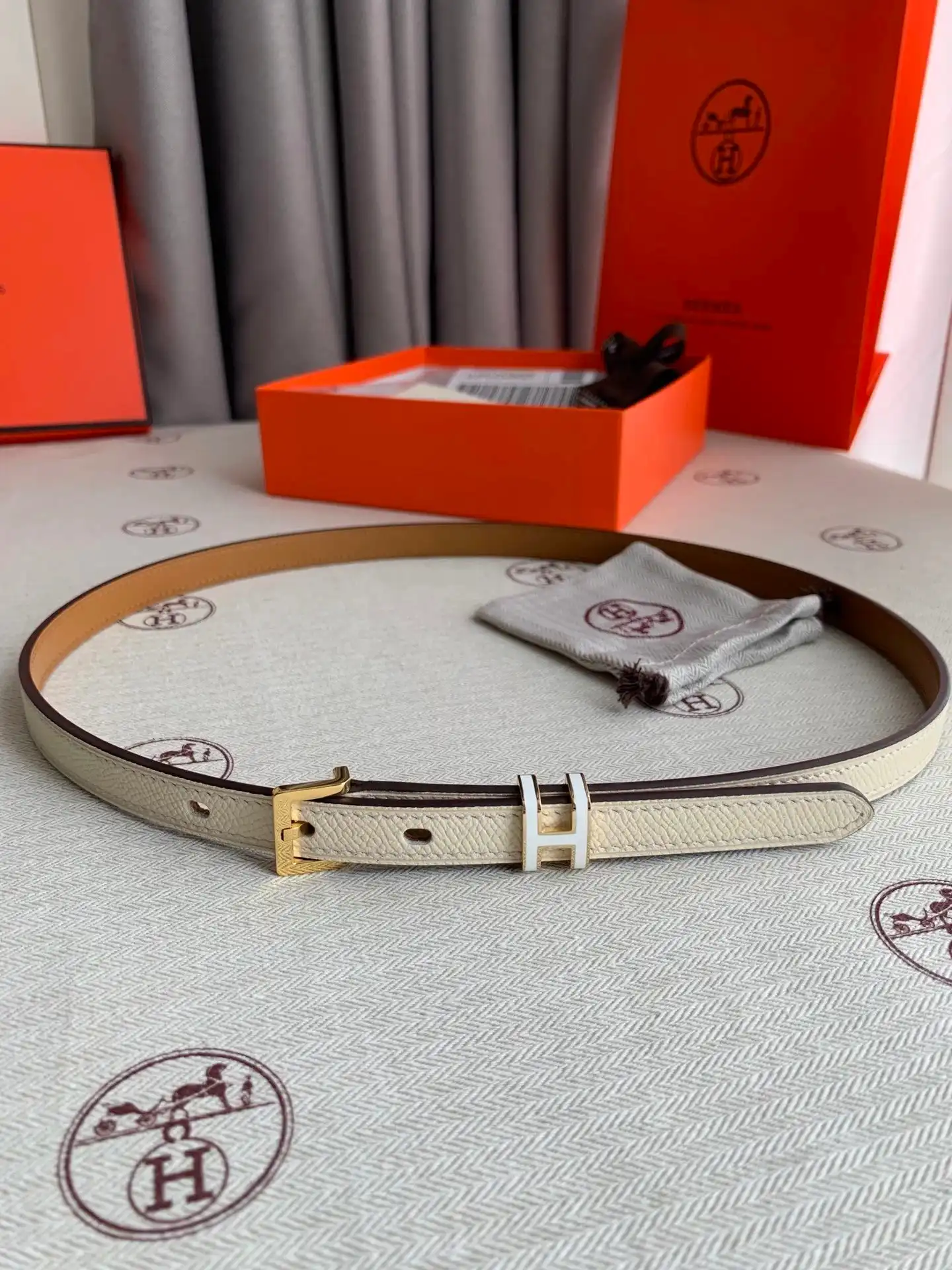 Herm S Leather Belt [12 styles] — foto 6 de 8