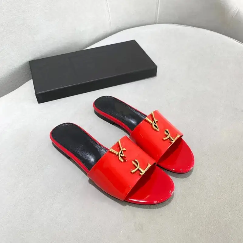 Saint Laurent Slippers [5 styles] — foto 2 de 5