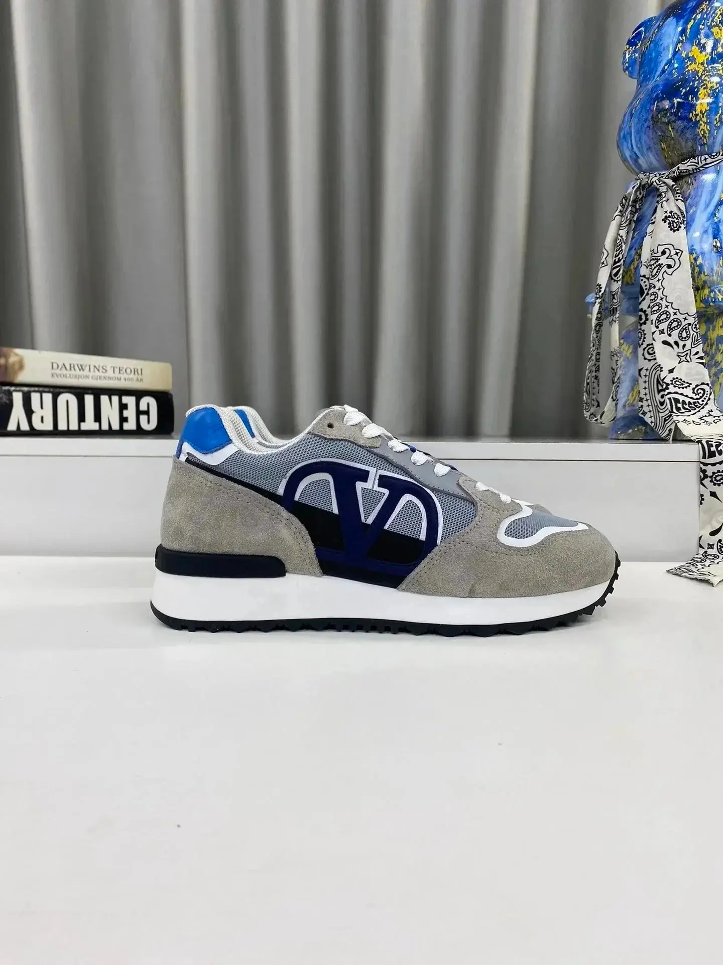 Valentino Chunky Sneakers [21 styles] — foto 2 de 8