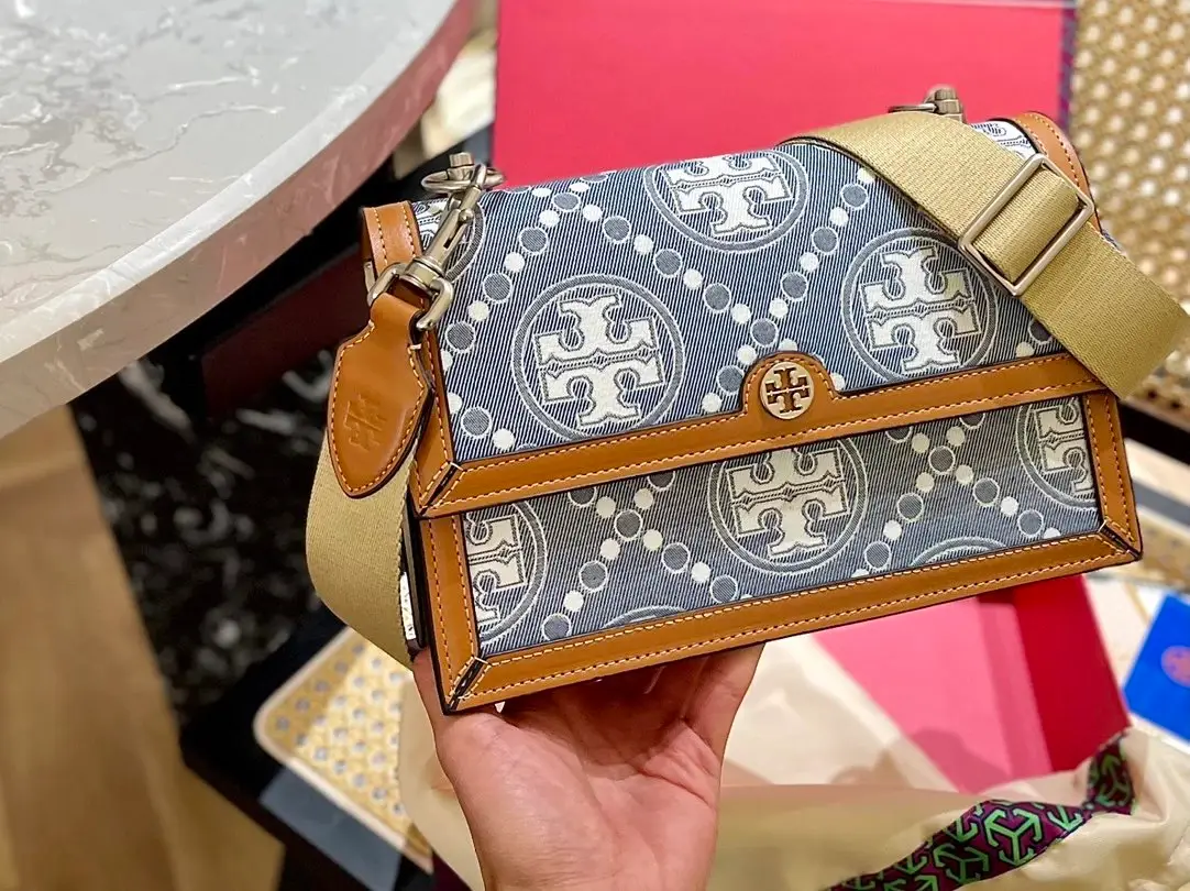 Tory Burch Handbags [15 styles] — foto 4 de 8