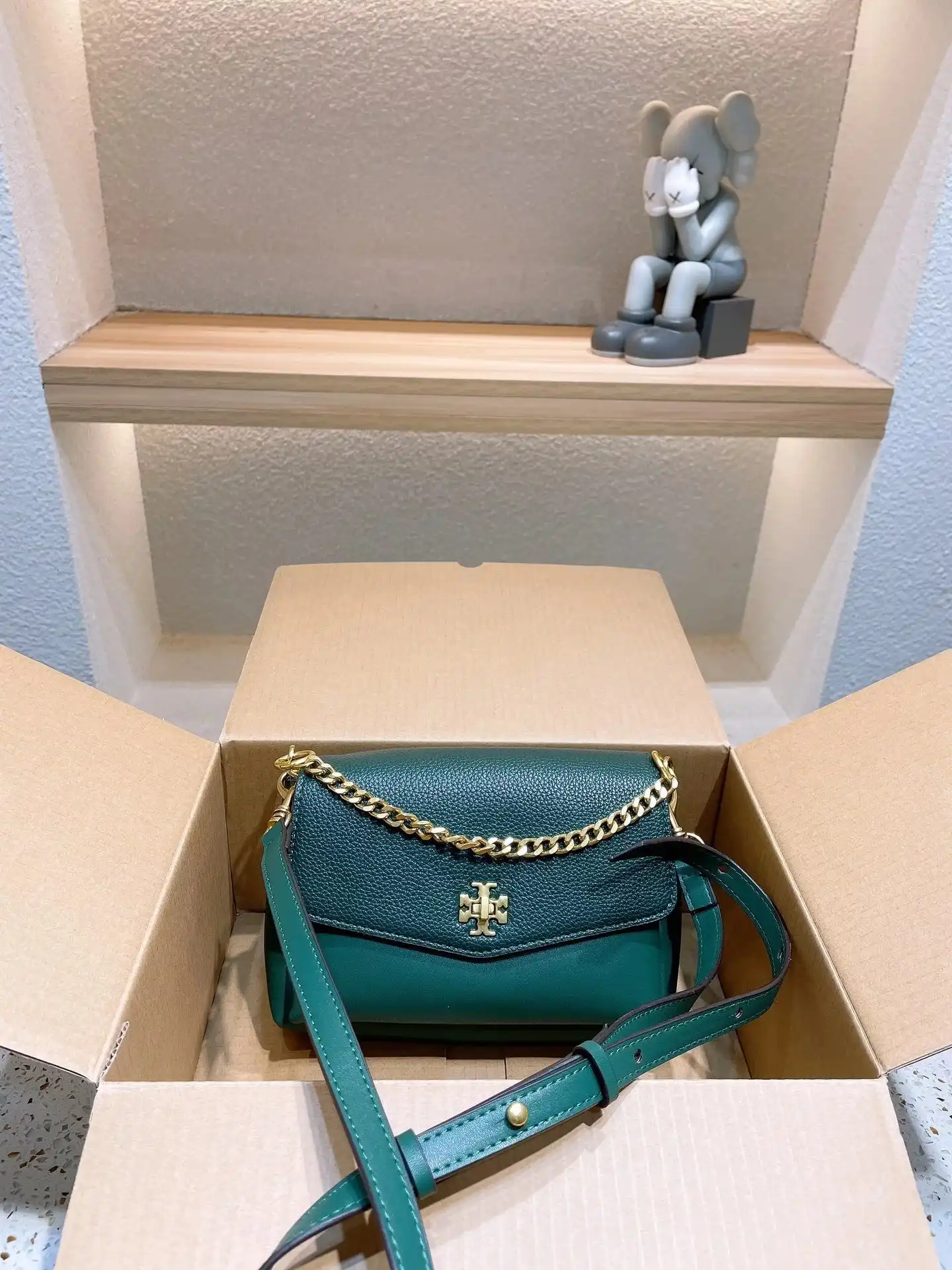 Tory Burch Handbags [15 styles] — foto 5 de 8