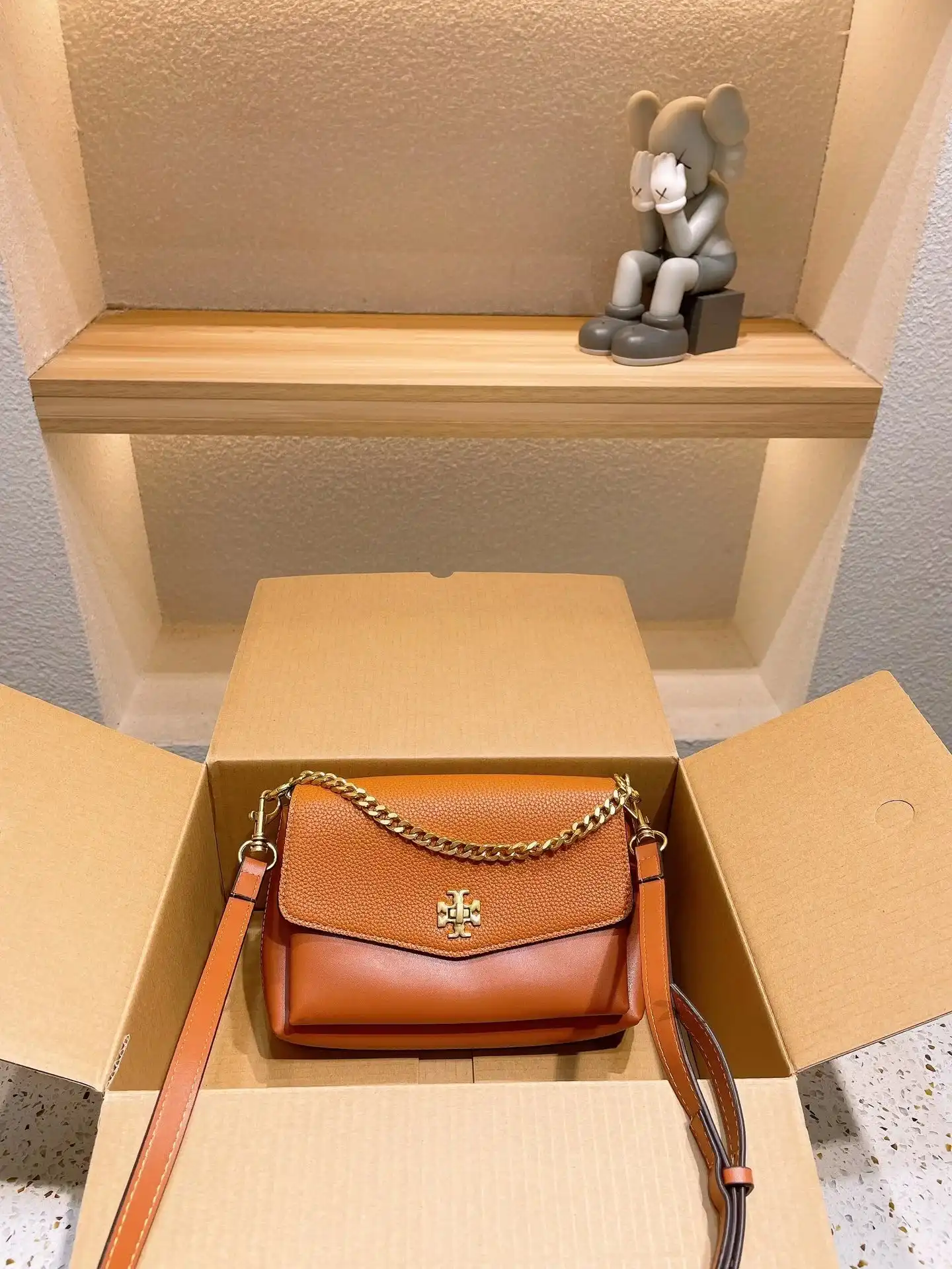 Tory Burch Handbags [15 styles] — foto 6 de 8